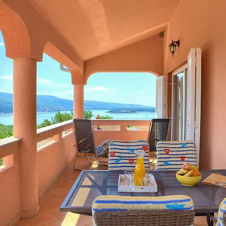 Two Bedroom With Terrace And Sea View Διαμέρισμα *