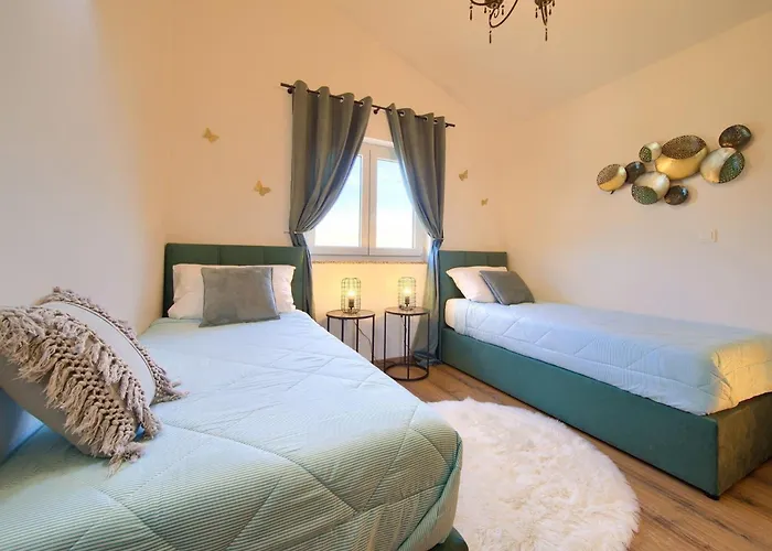 Two Bedroom With Terrace And Sea View * Kornić