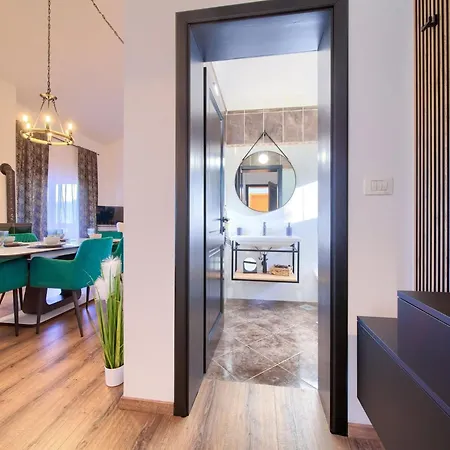 Lägenhet Two Bedroom With Terrace And Sea View Kornić
