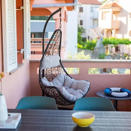 Two Bedroom With Terrace And Sea View Lägenhet