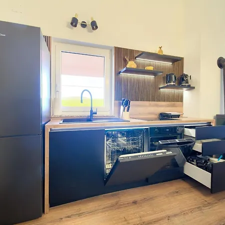Lägenhet Two Bedroom With Terrace And Sea View Kornić